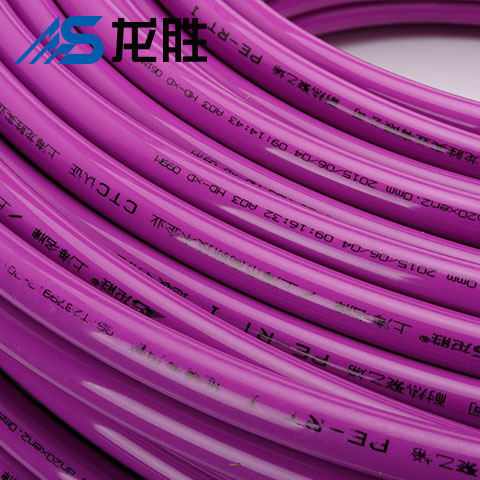 地?zé)徜伒匕搴眠€是地磚好？4大點全方位評測助你選擇！