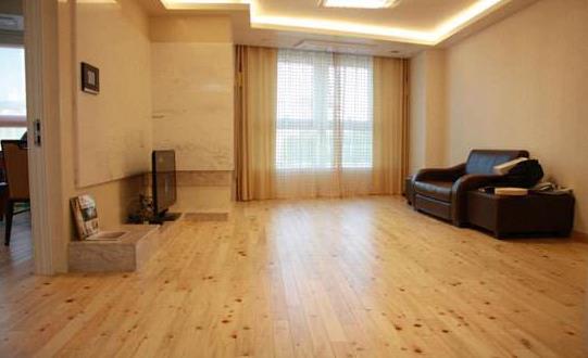 地暖能鋪實木地板么？你應(yīng)該要規(guī)避的二大危害！