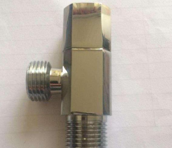 水管接頭凹進(jìn)瓷磚2cm沒法安裝角閥怎么辦?最后我是這么解決的! 水管接頭凹進(jìn)瓷磚2cm沒法安裝角閥怎么辦?最后我是這么解決的!