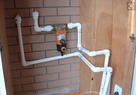 接管連接前置過(guò)濾器示意圖，一進(jìn)一出方便連接和過(guò)濾！